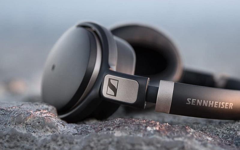 Best Bluetooth Headphones Under $200