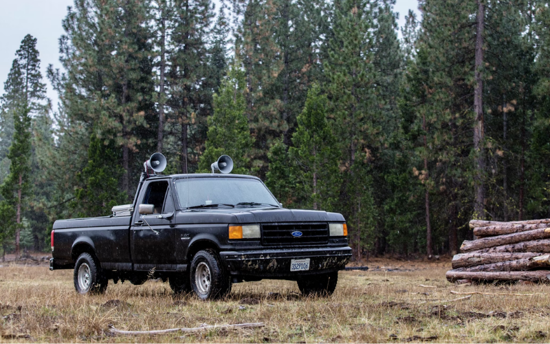 How to Install Speakers on a Truck Bed
