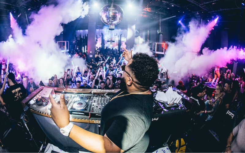 Nightclub DJs